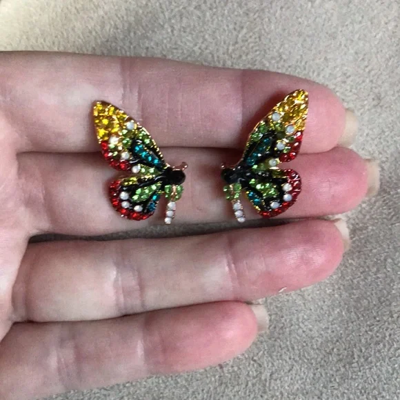 New! Small Butterfly Rhinestone Earrings - Picture 15 of 16